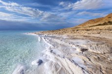 Почему морская вода соленая?